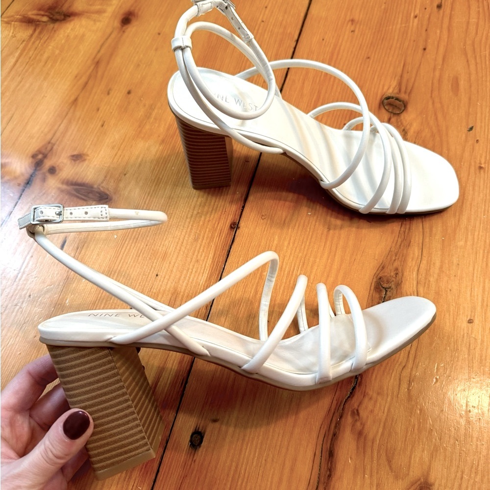 NWOT Nine West white/cream strappy sandals heels size 8.5